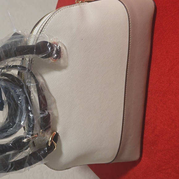 Ann Klein Alana Triple Entry Dome Cross Body Off White Multi Brand New - Picture 2 of 3